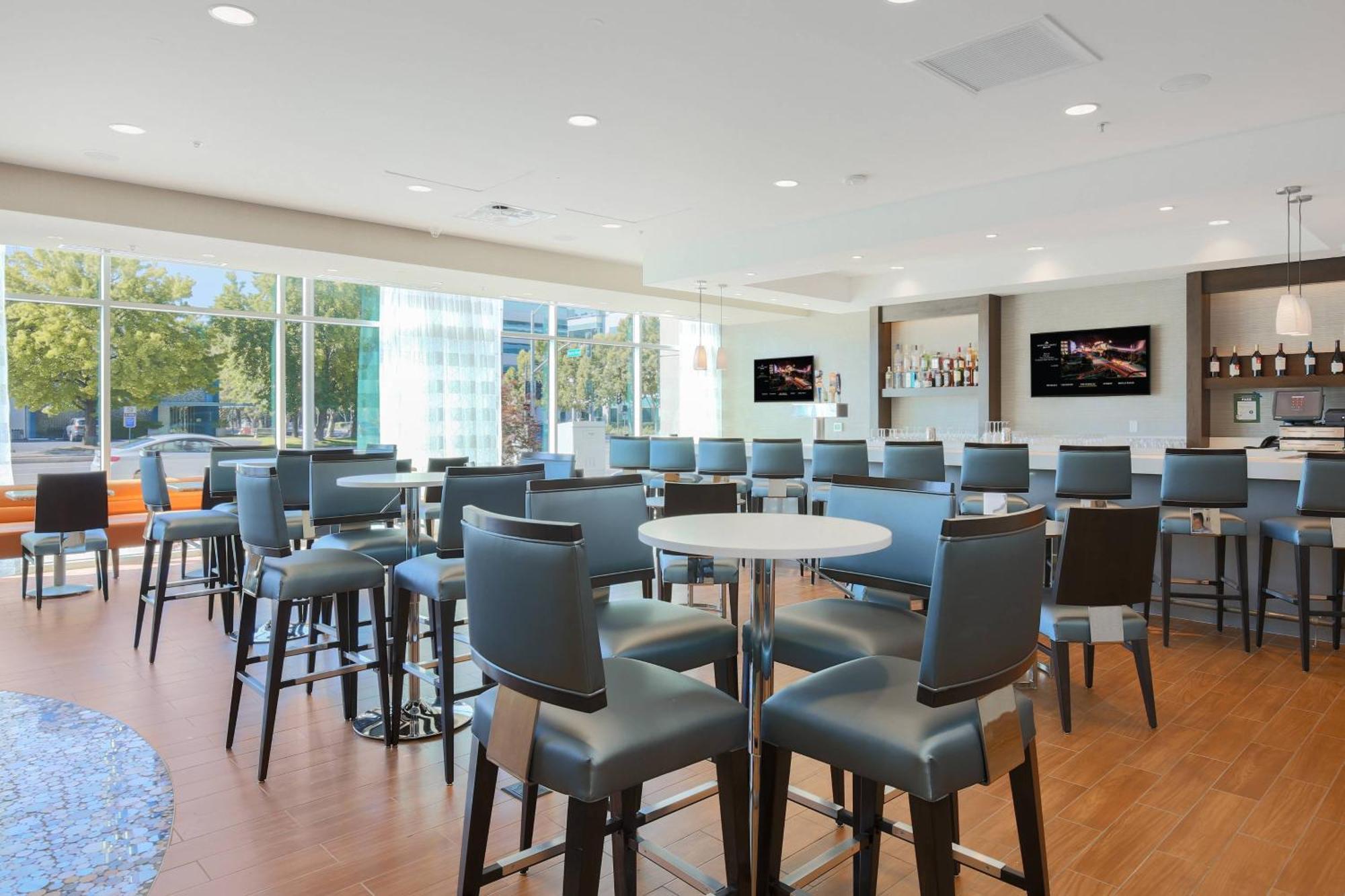 Springhill Suites By Marriott San Jose Airport Екстериор снимка