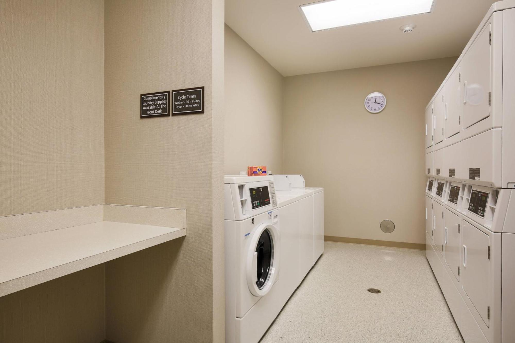 Springhill Suites By Marriott San Jose Airport Екстериор снимка